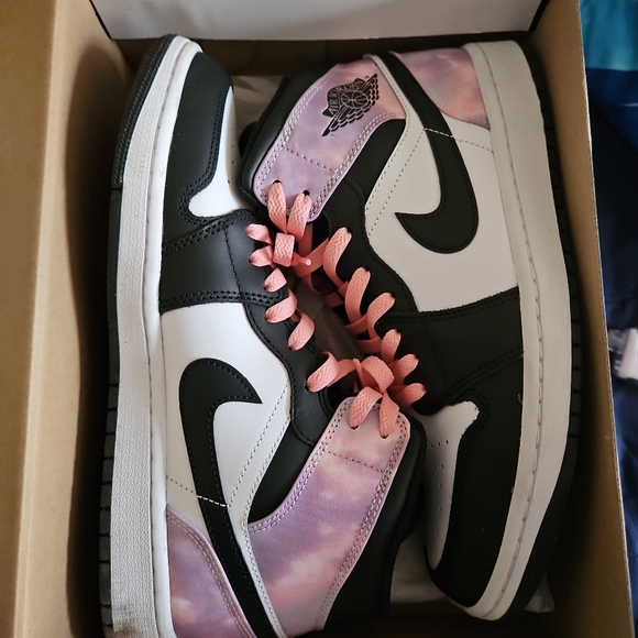 *** 12 PAIRS JORDAN 1S *** - Picture 8 of 12